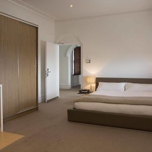 Ikon Hotel